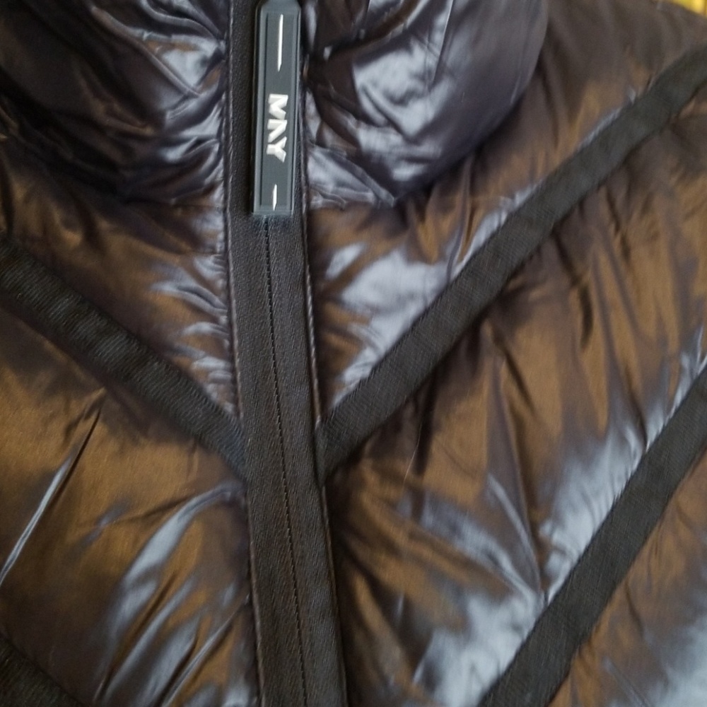 Vest - Picture 2 of 5